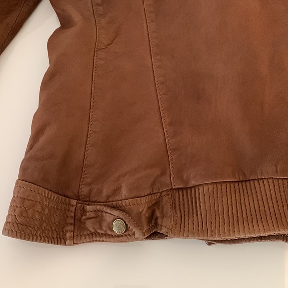 Cole Haan vintage-leather bomber, fully-lined. ✨LIKE NEW✨ - Picture 8 of 12